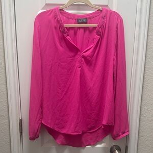 ASTR Fuchsia Long Sleeve Blouse